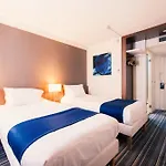 호텔 Express Centre By Ihg