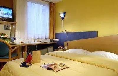 Express Centre By Ihg Hotel