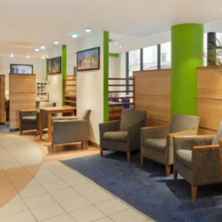 Express Centre By Ihg