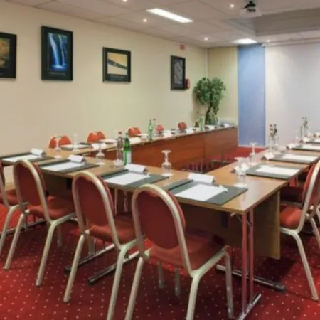 Hotel Express Centre By Ihg 3*