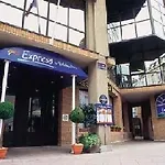 Express Centre By Ihg Hotel Lila