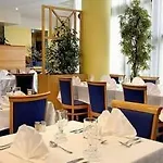 Hotel Express Centre By Ihg 3*