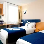 Hotel Express Centre By Ihg Lila