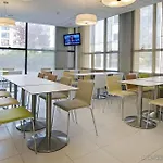 Express Centre By Ihg Hotel Lila