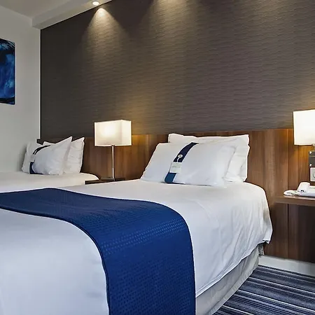 Hotel Express Centre By Ihg 3*