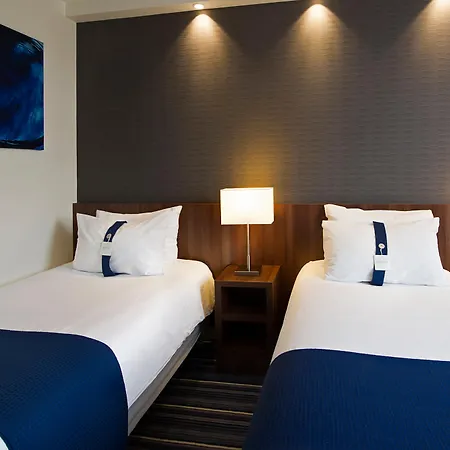 Hotel Express Centre By Ihg 3*