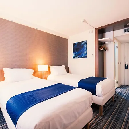 Hotel Express Centre By Ihg