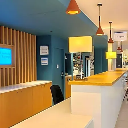 Express Centre By Ihg 3*