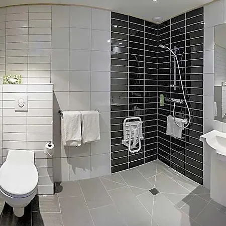 호텔 Express Centre By Ihg