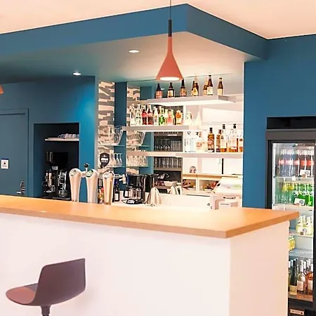 Express Centre By Ihg 호텔 3*