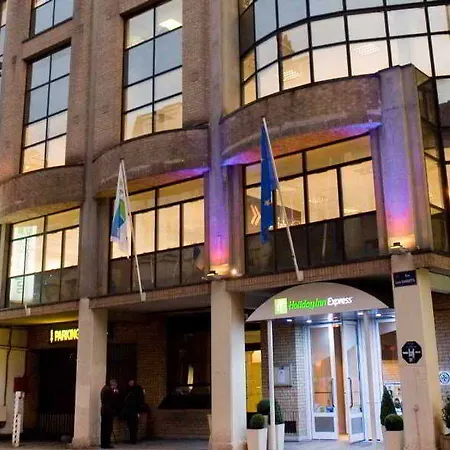 Hotel Express Centre By Ihg 3*