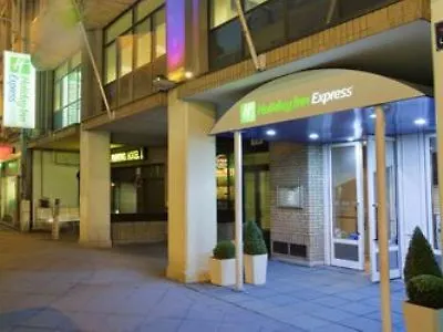 Express Centre By Ihg Отель