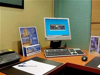 Express Centre By Ihg Отель