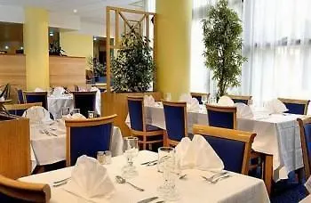 Hotel Express Centre By Ihg 3*