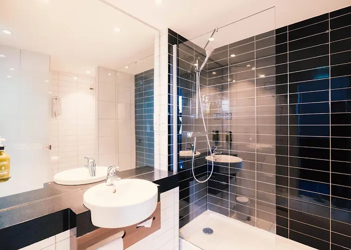 Express Centre By Ihg 3*