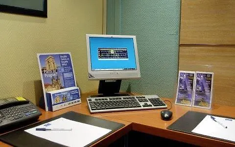 Express Centre By Ihg Hotel 3*