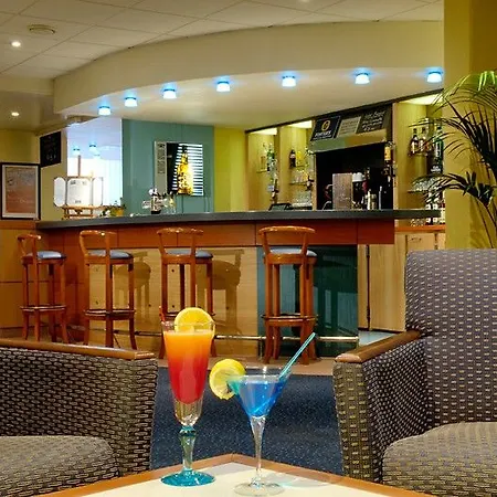 מלון Express Centre By Ihg 3*