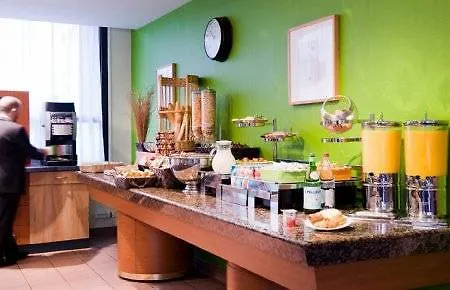 Express Centre By Ihg 3* ליל