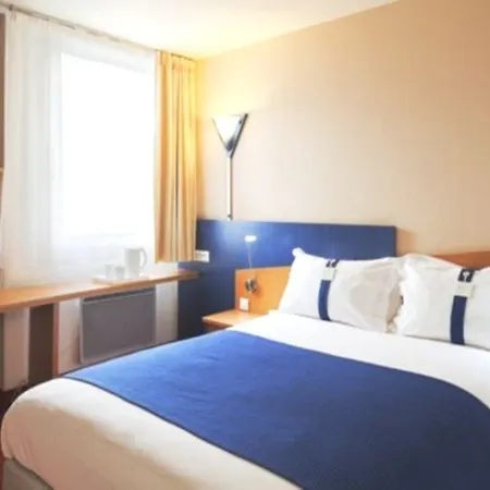 Express Centre By Ihg ליל